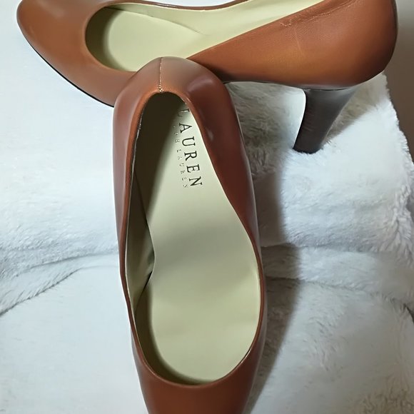 Ralph Lauren- Tan - 10 B. Navy Blue - 10 B. - Picture 3 of 6